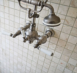 Из натурального камня